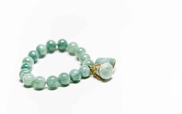 Trouvez le bracelet tibétain qui vous élève et vous enchante